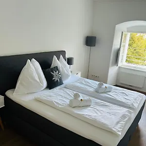 Palais Am Kai - Zentrale Lage, Kostenloser Parkplatz Homestay